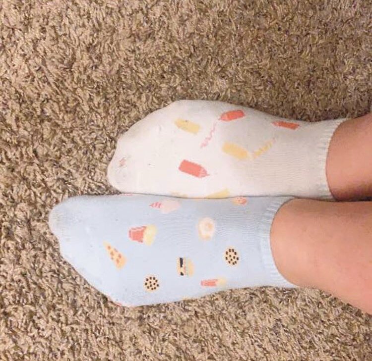 laylafindoms's tweet photo. selling socks! 💖 the longer you want me to wear them the more i charge #feet #feetpic #feetpicturesforsale #socks #socksforsale #dirtysocks #dirtyfeet #findom #footfetish #fetish https://t.co/dvl4fVxEKq
