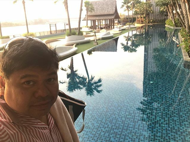 tri333's tweet photo. วันใหม่ ศุกร์ 3 มกราคม 2563 ว่ายน้ำเพิ่มพลังชีวิตยามเช้า ติดตาม รีวิว หนังสือพิมพ์ Bangkok Post และภาพขำๆ อันดับ1 โซเชียลประเทศไทย 7-11 งดแจกถุงพลาสติก ได้ที่ช่อง Youtube ชีพธรรม คำวิเศษณ์ https://t.co/kYfJmIn5xS #social4pr https://t.co/57knJQfumc https://t.co/091chnitOZ