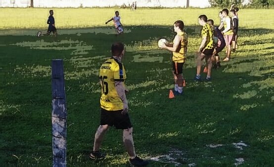 SportivoSanJuan's tweet photo. Hoy arrancó el operativo #CopaDeCampeones Departamento de Concepción bajo la dirección de @franklym16 El equipo amarillo va por el Bi departamental y quiere seguir reinando en el norte. https://t.co/X7za2Tp0YL