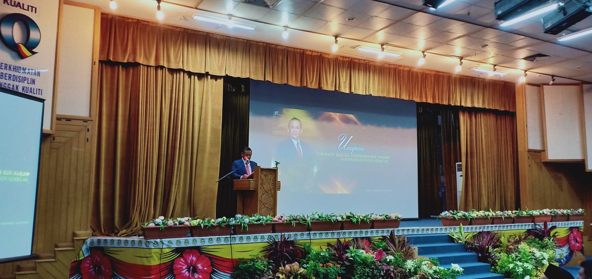 Menghadiri Majlis Perhimpunan Pentadbiran Kerajaan Negeri Sembilan Tahun 2020.