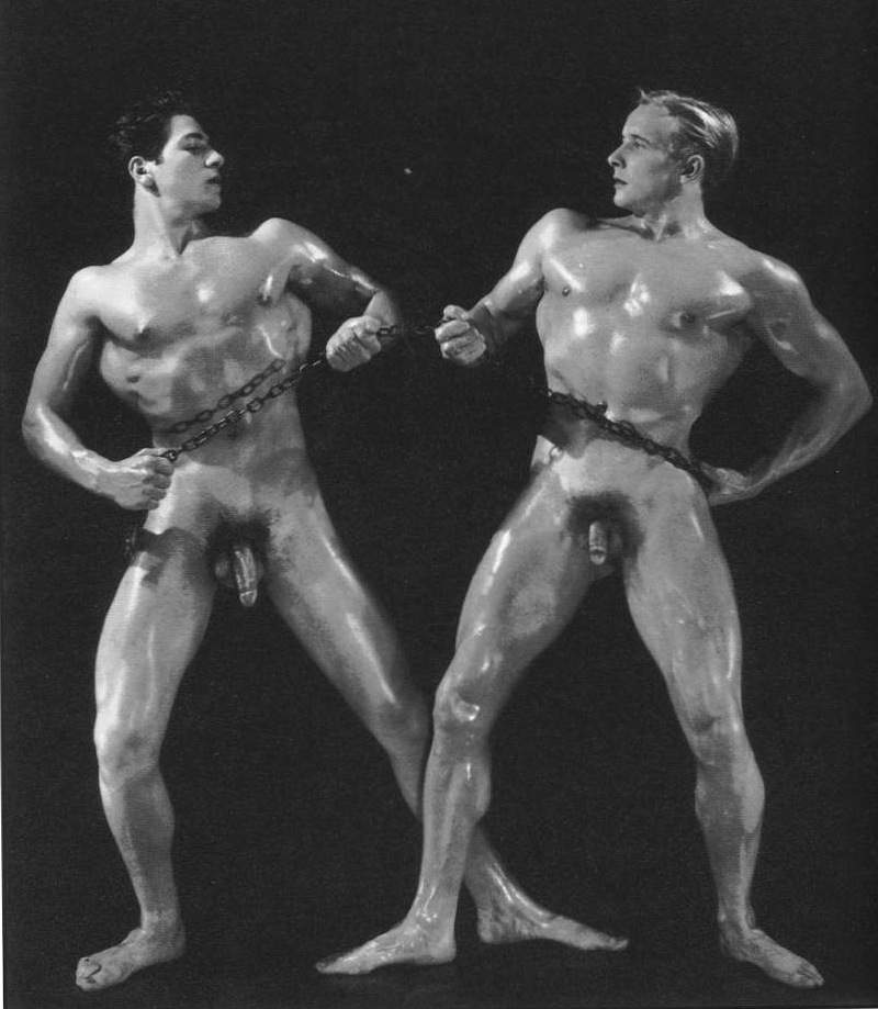 creatureblackl1's tweet photo. Andrew Marke (blonder of the two) and Don Silvas aka Don Silvis [Photos by Fred Kovert aka Kovert of Hollywood] Los Angeles, 1951 #andrewmarke #donsilvas #fredkovert #kovertofhollywood #vintagemen #gay #vintagegay #gay https://t.co/Wv4HNLikzr