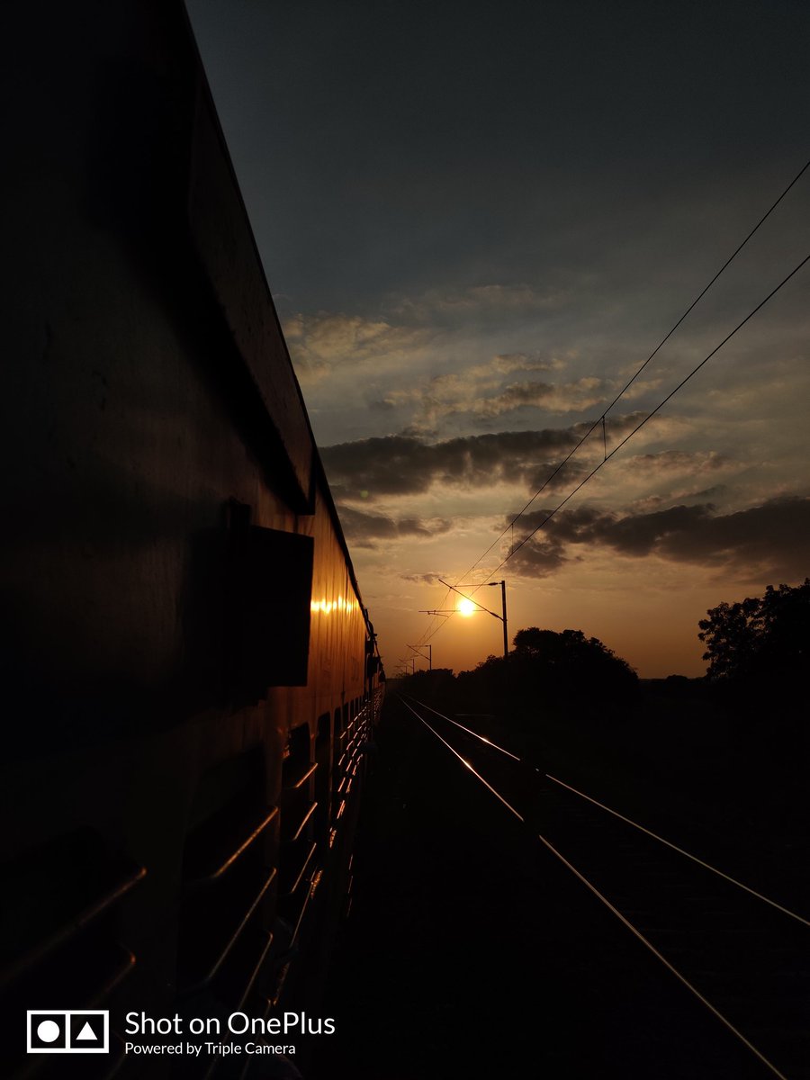pavan_mashapari's tweet photo. @OnePlus_IN Sunset @OnePlus_IN @oneplus https://t.co/6yNeejo1SH