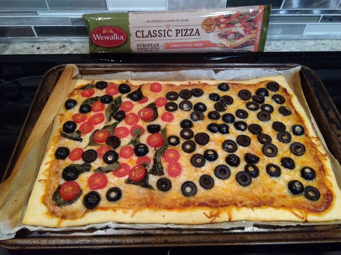 Reviewer_Cass's tweet photo. #Wewalka Dough makes it fun and easy to bake with your loved ones. Try it for yourself and share this delicious dough with the people who matter to you! #ForTheLoveOfFood #ad https://t.co/XYmJdUVCZZ https://t.co/I9ERJXp0tW