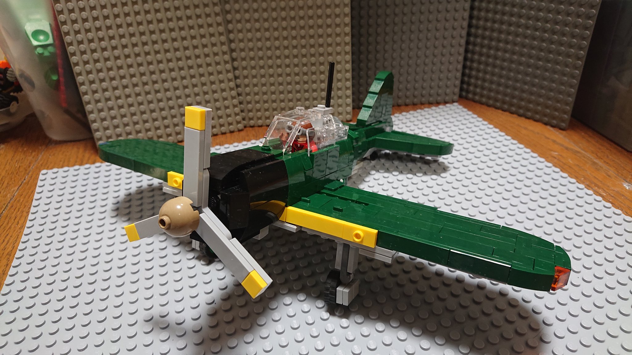 うっしー on Twitter: "爆装零戦です。 #LEGO #零戦52型 #爆戦 https://t.co/3kE5oj7IWx" /  Twitter