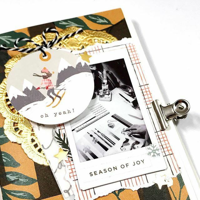 popfizzpaper's tweet photo. Catching up on #decemberdaily in my tn! Anyone else ridiculously behind?? 🙋🏼‍♀️😬🙈 #travelersnotebook #travelersnotebooks #travelersnotebookinserts #travelersnotebooklove #travelersnotebookaddict #travelersnotebooksupplies #travelersnotebook #travelernote… https://t.co/MjUWAQYLlR https://t.co/oXakvHOaoG
