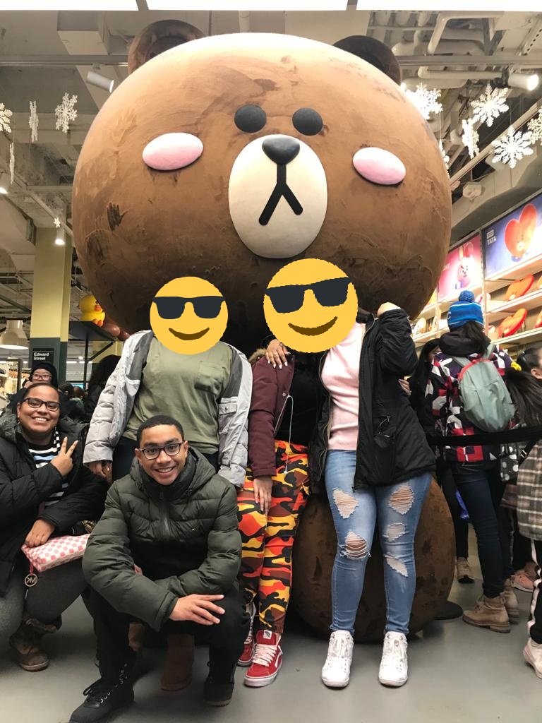 CorexPrime250's tweet photo. Aparentemente eso de conocer amigos de internet si es posible. 💕💕 https://t.co/4ZArS58xc2