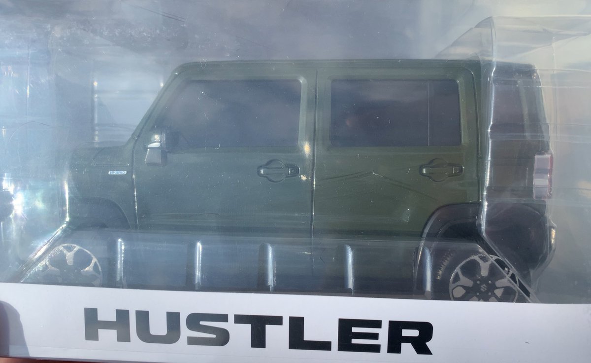 1歳児キャンパー デンドロ V Twitter 今日はジャスコの初売りに来てます ロッキー契約したらハスラーのミニカーもろた 爆笑 ダイハツ ロッキー ハスラーミニカー