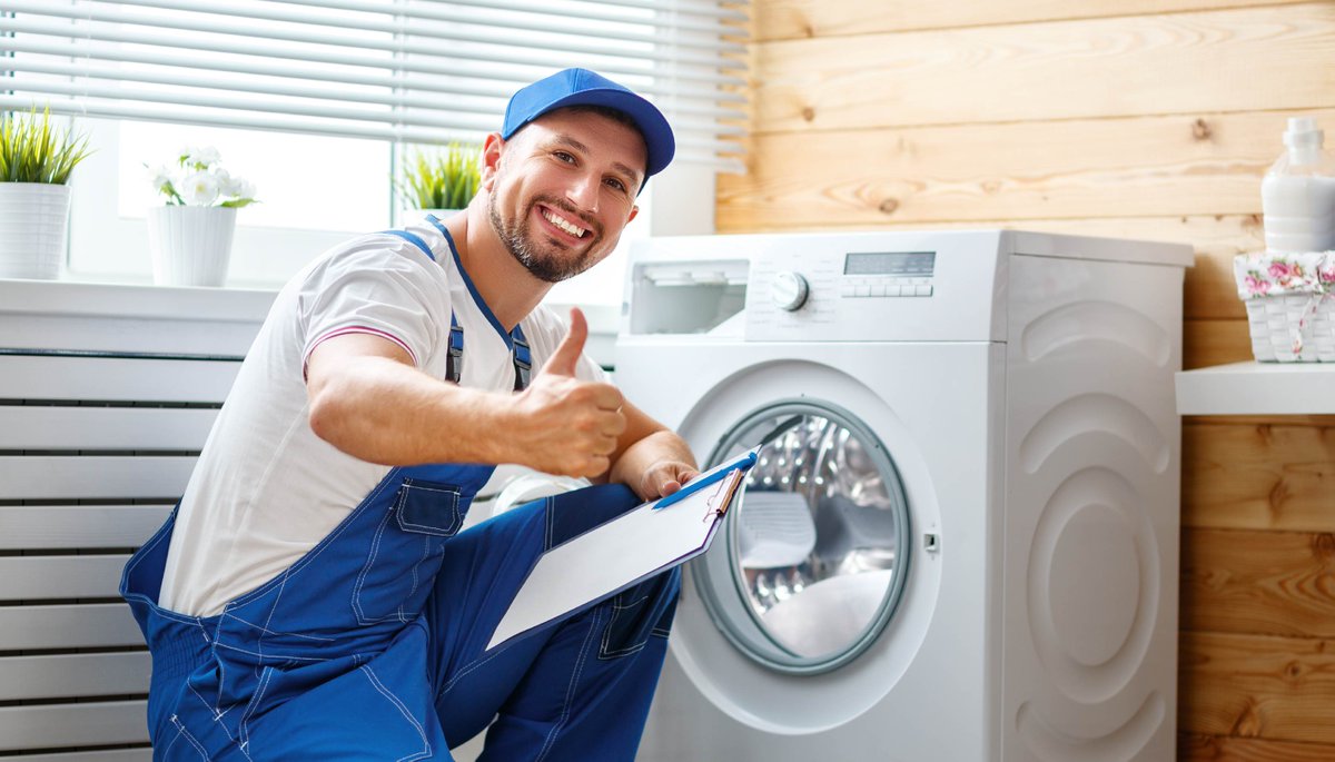 WhirlpoolSA's tweet photo. Our service team is dedicated to solving all your repair needs. If you need assistance with a broken appliance, you need spares or you need help with your Whirlpool device, you can contact our service department at 0860 884 401 or send an email to za_service@whirlpool.com. https://t.co/DeUgl4vydS