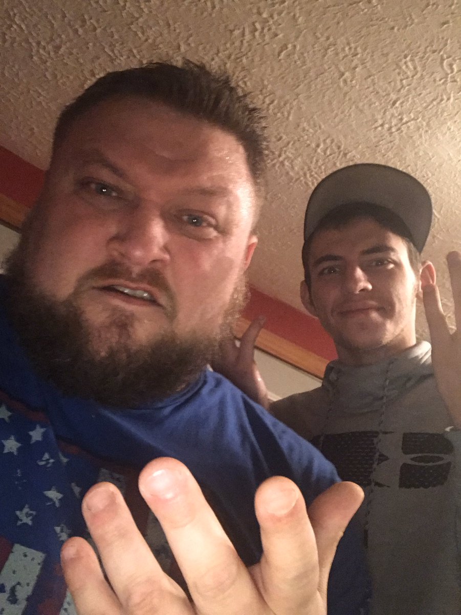 BRBanks2's tweet photo. I’m just glad me and my boy @DaltonRay14 made it to 2020 https://t.co/FBYSJBIzb9