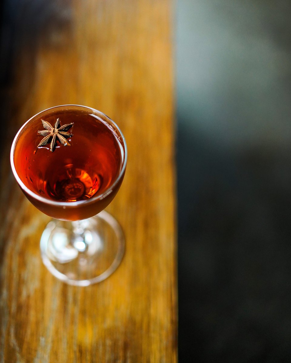 When the light hits your cocktail just right. 🥃✨ #3Howls