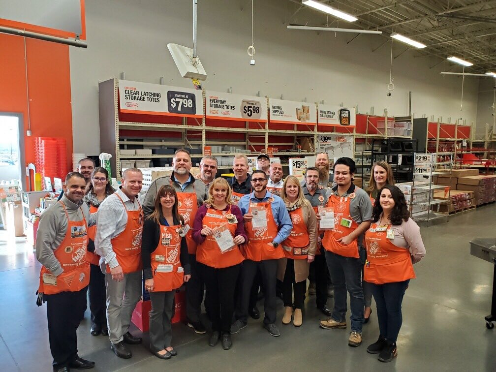 mistymistymock's tweet photo. Had a great walk today, with a bit of fun😁@HomeDepot3322 love being part of the Orange family @thdsaltarelli @KevinBr75977227 @TonjaBarnicle @ASM_Melissa3322 @carlson_ii https://t.co/HrAYhmqSQ1
