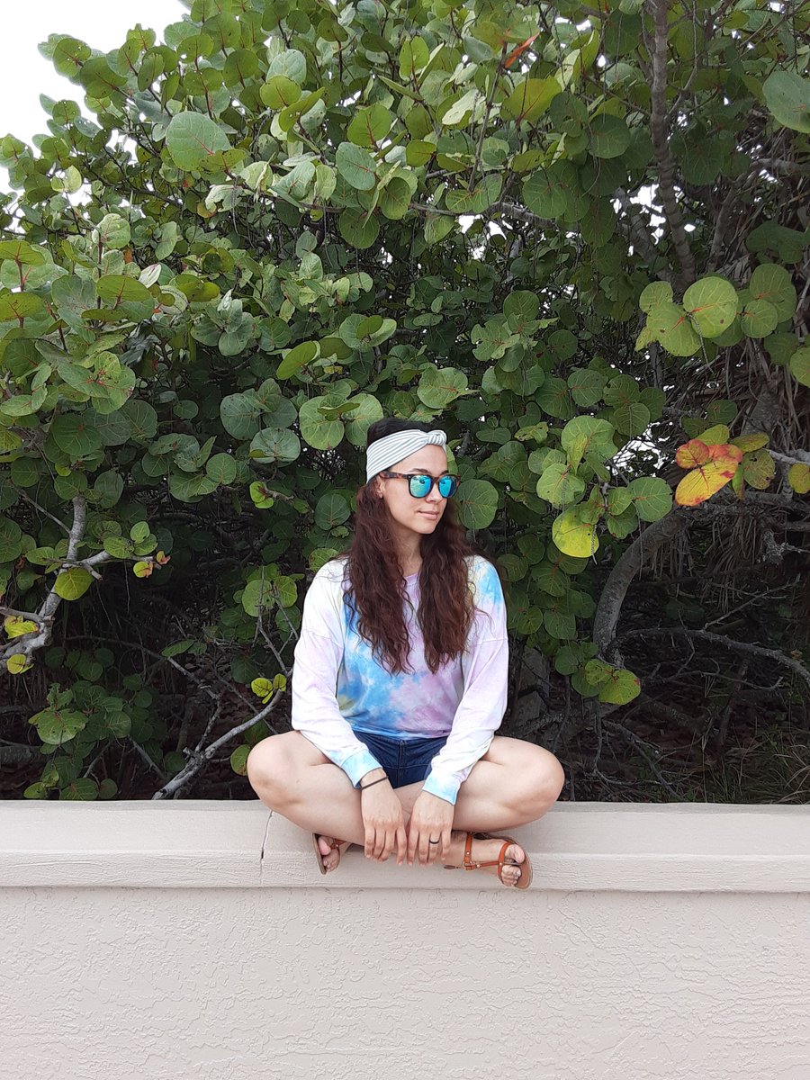 ChristinaJReed's tweet photo. #saltlife #beachlife #Florida #saltyair #beachhairdontcare #sandandwater #tiedye 
@Anthropologie headwrap https://t.co/79kp5FsqZ1