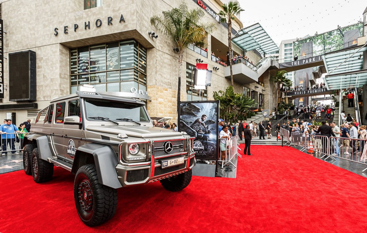 Throw back to the 6x6 G Wagon monster on the red carpet at the Jurassic World movie premiere in the heart of Hollywood. We took over Hollywood & Highland in a big way for this great event.

#HollywoodEvents #RedCarpetDesigner #MoviePremiere #JG2Collective #GWagon #JurassicWorld