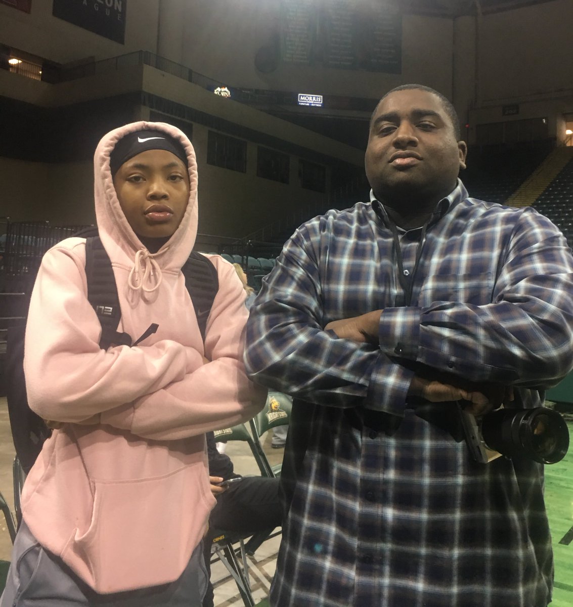 TevinStuddard's tweet photo. #AngelBaker WITH THE NO LOOK 🔥

ALL OF NAP needs to make the trip down 70 east to see her play and see her homecoming game next Saturday at IUPUI

So cool being back at Wright State and watching @WSUWBasketball play

Angel def made #PikeProud

a lot of 🔥pics of her on the way https://t.co/l7jeHDcjR6