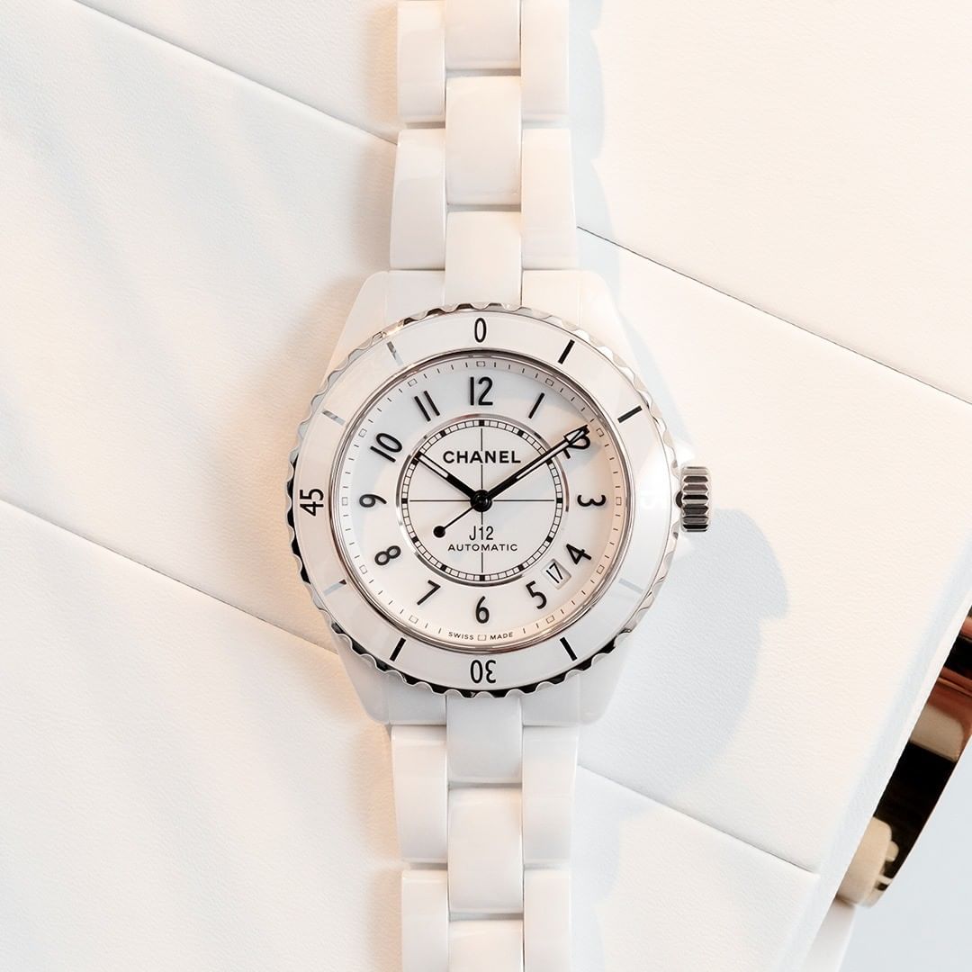 _ihayi's tweet photo. Beautiful gift for beautiful lady. 생일축하합니다 우리 사랑하는 지츄언니~ 🖤 https://t.co/AzQ44p7BQF