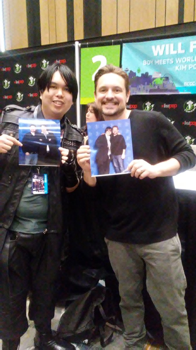 jericollage70's tweet photo. Here's my first #ThrowbackThursday of 2020 on meeting one of my favorites @willfriedle back @emeraldcitycon in 2016 & later 2019! You will always be my favorite Batman Terry McGinnis! #KimPossible #BoyMeetsWorld #BatmanBeyond #PaintersGuild #ThunderCats https://t.co/NScXZOodIq