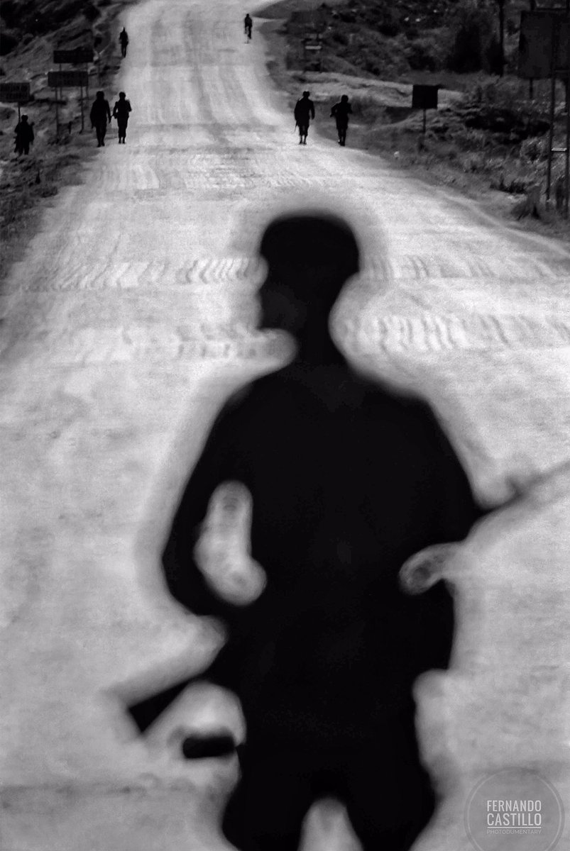 ferckastillo's tweet photo. For 26 years the Zapatismo has taught us that the State can be ignored with justice, declare the war with legitimacy and denounce their crimes with all reason. #ezln #photojournalist #chiapas #war #spi_shadow #bw #lensculture #photomagazinefrance #fotomagazin_de @mopasd #mcasd https://t.co/YURBSiSYhL