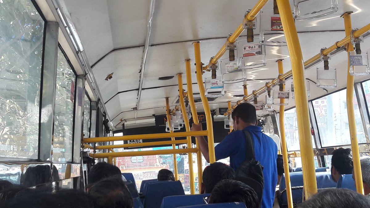 manasaradhya's tweet image. #BuspriorityLanes @BMTC_BENGALURU @srinualavilli @BBMP_MAYOR @BBMPCOMM 

on bellandur bus priority lane except bus 4&amp;amp;2 wheelers,lorries &amp;amp; auto are travelling