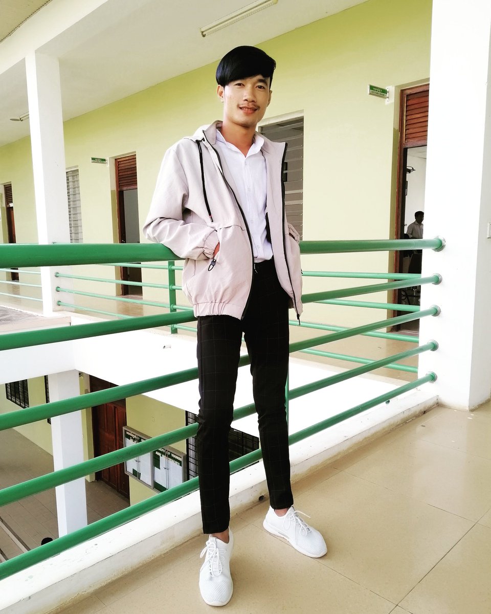 Sethy971's tweet photo. មុខមិនស្អាតក៏មិនអន់ចិត្ត💞🐷
កន្តឿ😔168cm🙄
#P💞🐷 https://t.co/ficVGNUF3I