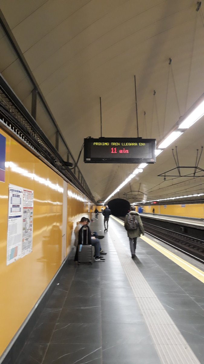FrepapIntl's tweet photo. @metro_madrid avería en la línea 9 ,dirección Paco de Lucía? Buenos días. https://t.co/gNgA2blB5d