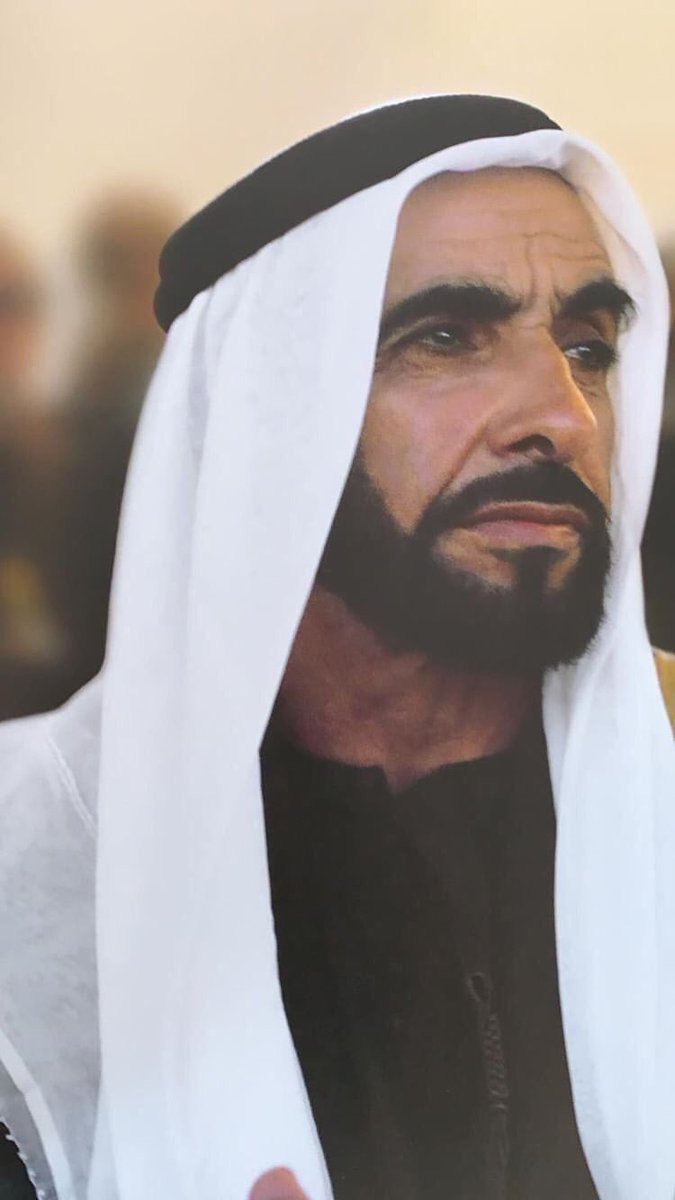 shuwabna's tweet photo. سلام منّي للغضي ريم لحزوم،
               اعداد غيثٍ هاطلٍ من سحابي،

سلامٍ امعطّر ابوردٍ و مشموم،
               عليك يا حلو الصّبا والتّصابي،

ياللّي يديله فوق لرداف مردوم،
               شروى الدّجى حالك ولون الغرابي،

الشيخ زايد بن سلطان آل نهيان - الله يرحمه - https://t.co/Toli6qwKzK