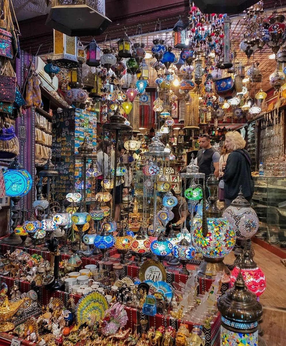 MCYC1975's tweet photo. A Paradise for every street shopping lovers

#Oman #Muscat #picoftheday #travelphotography #Travel #souq #visitOman #visitMuscat https://t.co/0ygo0klyXN