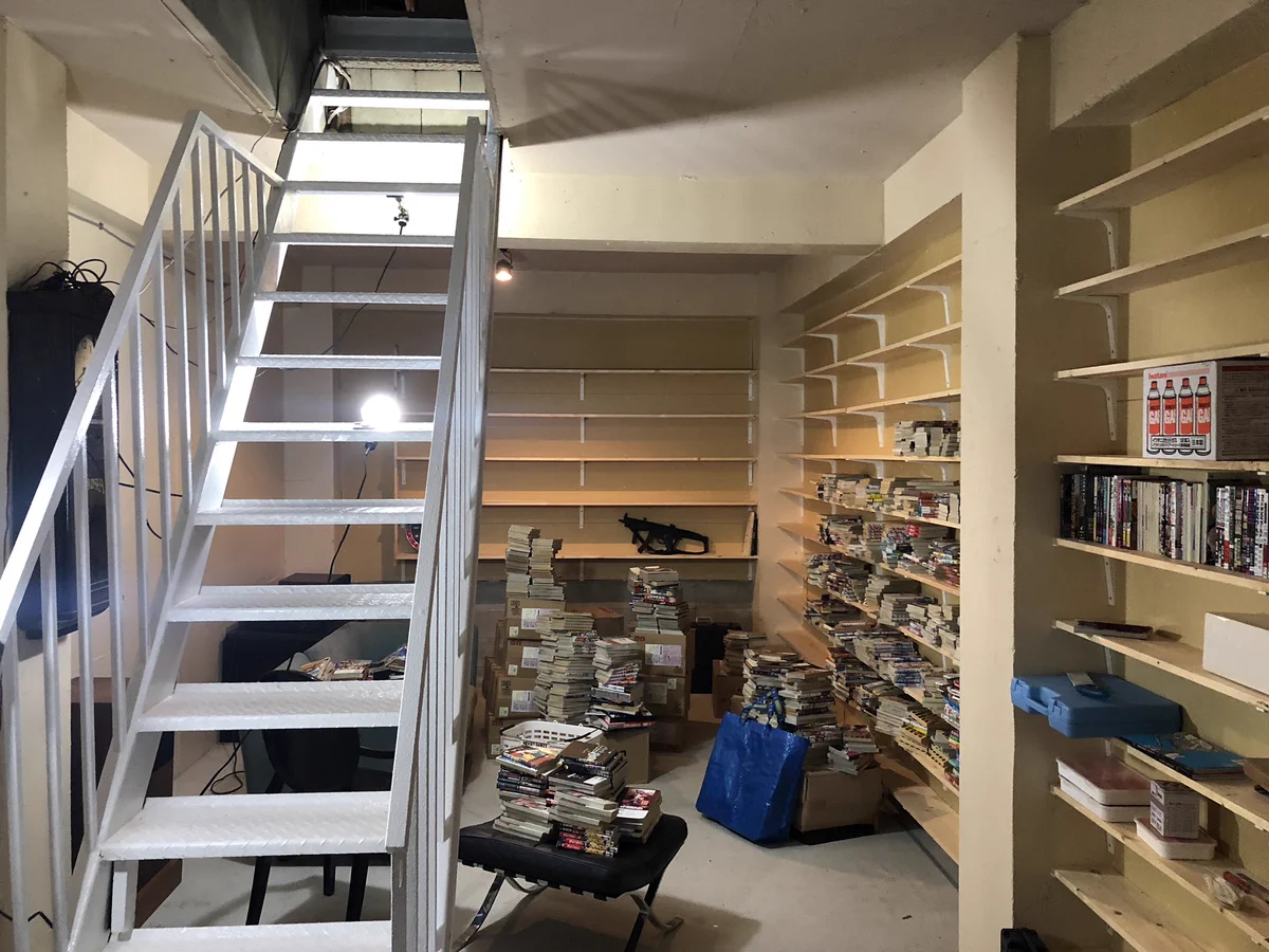 圧巻！これが手作り？？息子のためにDIYした漫画部屋がとんでもなくかっこいい！！