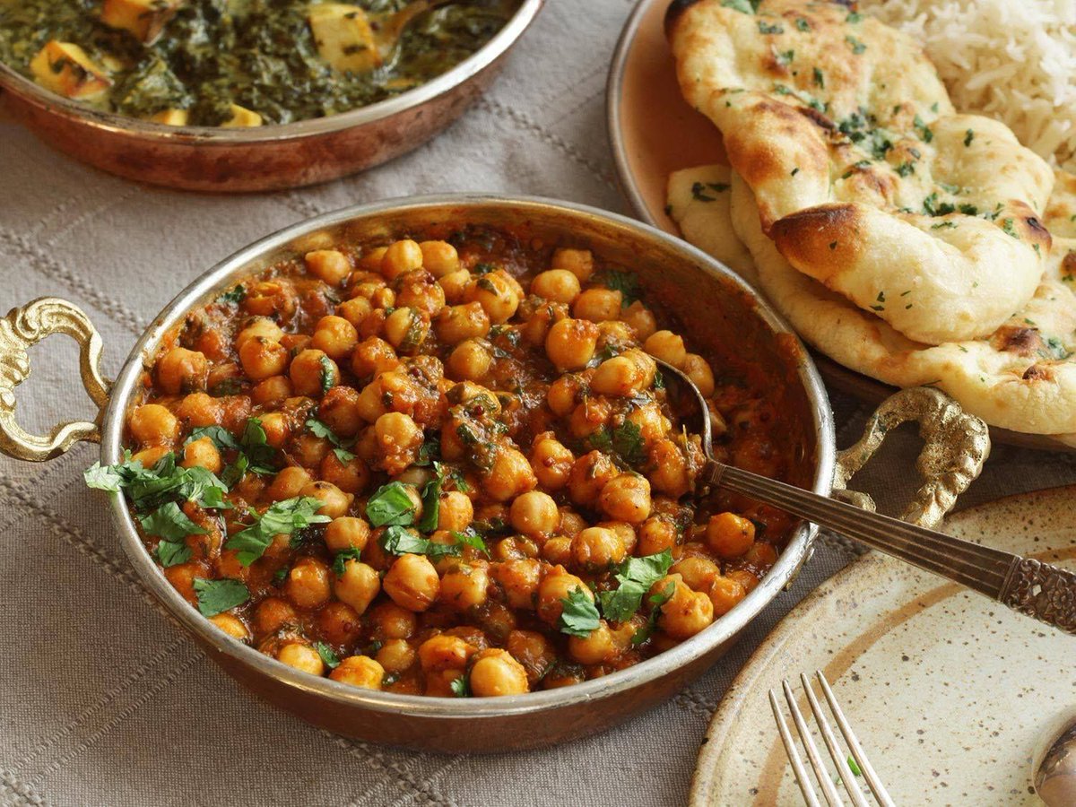 blue_gingeruk's tweet photo. Chana Massala - chick peas prepared with garlic, onion, tomatoes &amp; ground spices #indianrestauratnt #indianfood #indiandish https://t.co/k9TMaJSK4c