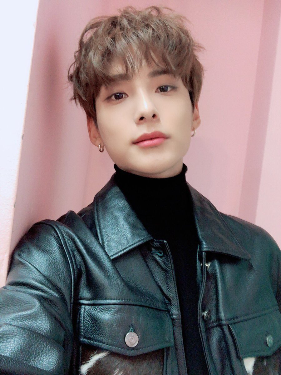 official_ACE7's tweet photo. [#에이스_준]

드디어 초이스 1기 모집👏🏻👏🏻👏���💕💕
두근두근 하당 😎💕💕
#ACE #에이스 #CHOICE #초이스
#1기 #전설 #조상님들 #WoW https://t.co/nheahV12Xu