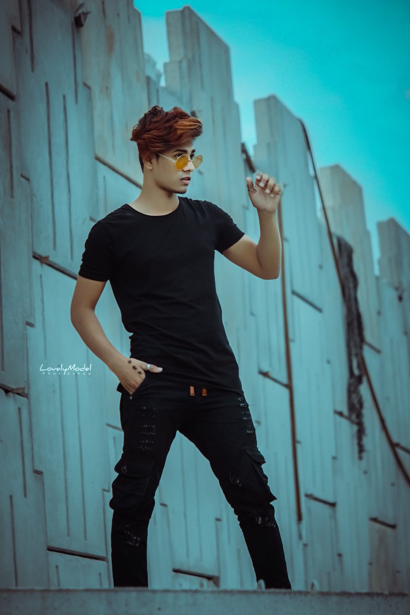 LOVELYMODEL5's tweet photo. #lovelymodel_04 #YogiKaGundaRaj #StopPortrayingAsimNegative #BoycottToofan #JavedAkhtar #FridayMotivation #fashion #قاسم_سليماني #Malang @mr_faisu_07 #model #modeling @BeingSalmanKhan @MA1KSA @SultansGirl @nadeeminc @AmitShah #FridayFeeling #PMLN #PakistanArmy #yummy https://t.co/XcFZYiBMCY