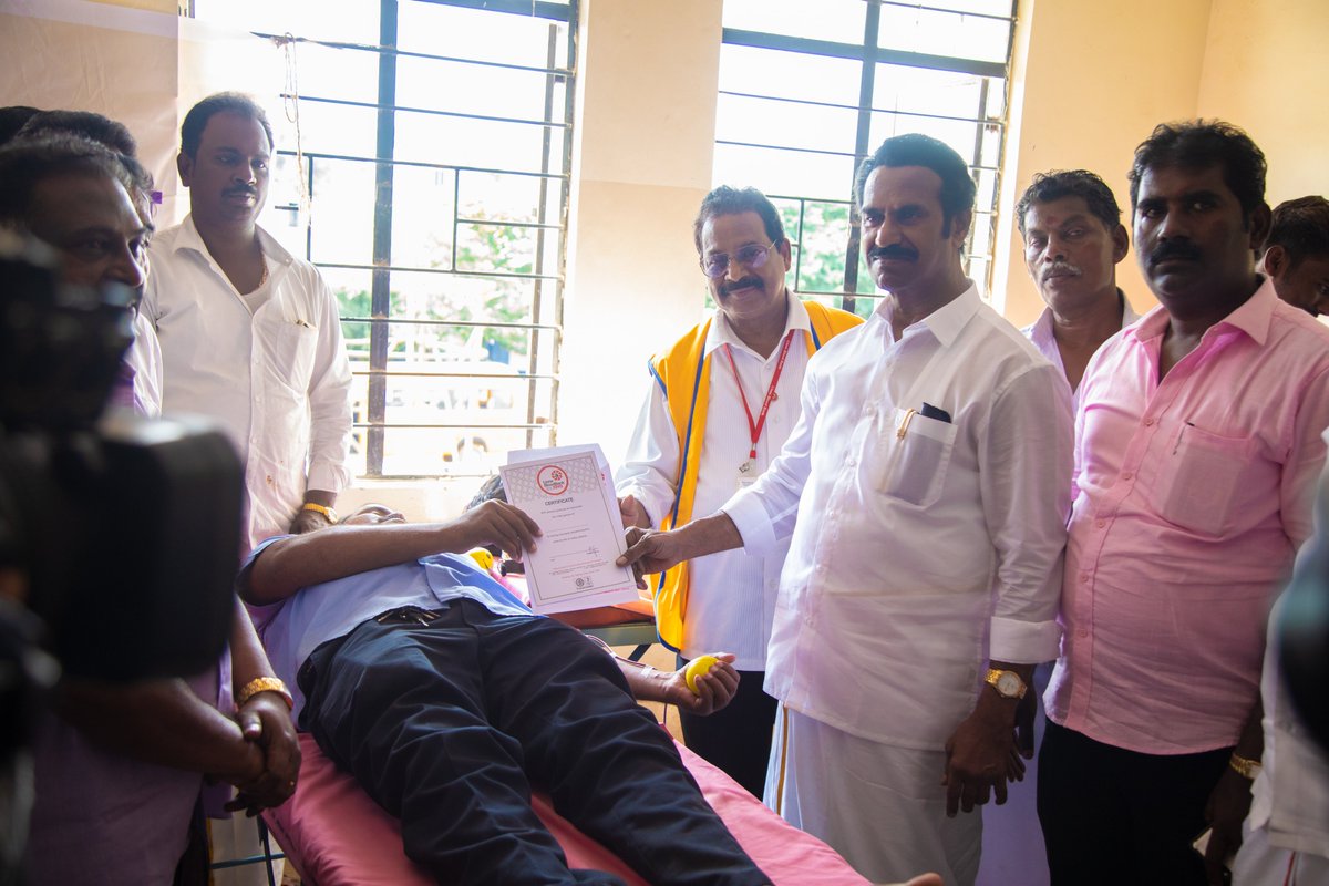 NRDHANAPALAN's tweet photo. Inaugurated Library, Blood donation Camp, Eye Treatment Camp and Medical Camp at Annai Violet College. Much excited to have received pouring wishes from the Secretary, Principal, Staff members, and Students of our College, International School, and Chitlapakkam School.
#nrd #ptmk https://t.co/KhXafiUuPF