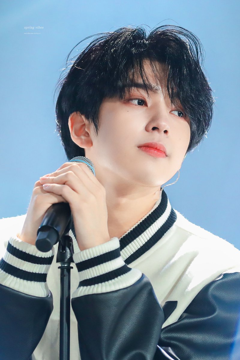 SpringVibes_'s tweet image. 191124
#위인더존 #시현 #SHIHYUN