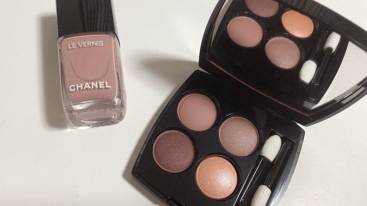 Kirin コスメ垢 コスメ購入品 Chanel レキャトルオンブル 354 ヴェルニロングトゥニュ 735 新年初コスメ パレットはくすみピンクブラウンにオレンジという夢の組み合わせ