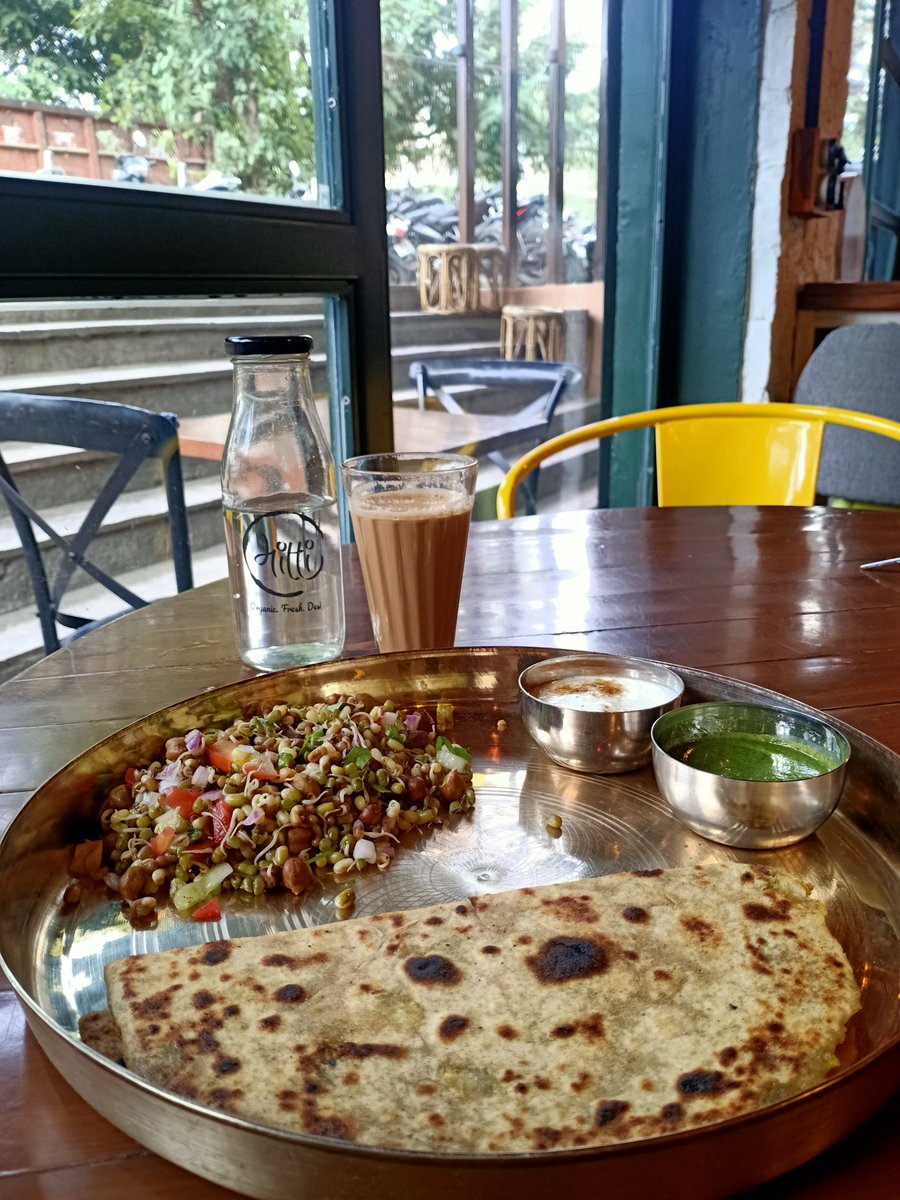 MittiCafe's tweet photo. Breakfast like a Champion!🌞
Grab your healthy, #organic Breakfast Thaali @99/- only!
Everyday | 8 AM - 11 AM
#Fresh #Desi #OrganicThaali #BreakfastThaali #ChemicalFree #Breakfast #BreakfastClub #Mitti #MittiCafe #OrganicCafe #HonestIngredients #IndianFood #BreakfastCombo https://t.co/KSs2eVVVCK