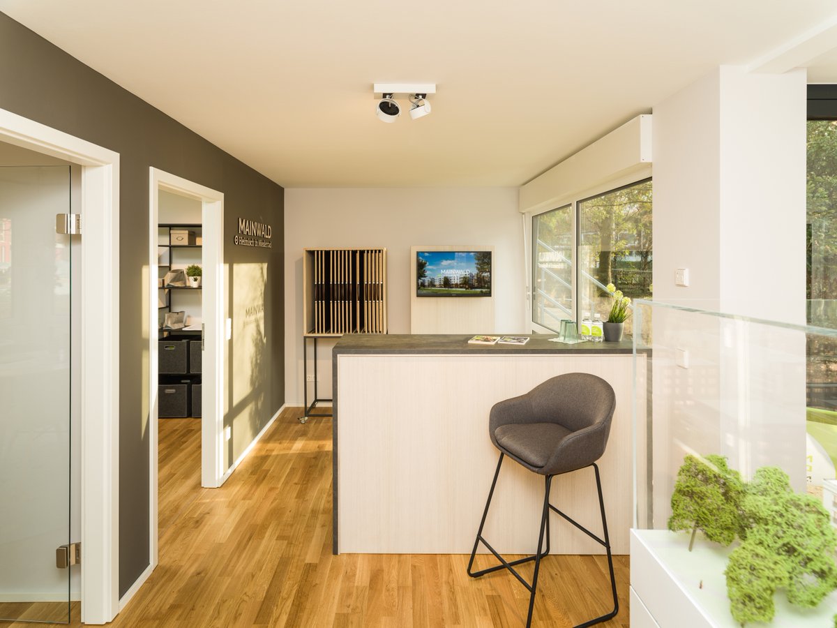 ELAContainer's tweet photo. With our containers we can make living spaces a real experience. Even in the middle of nature. See here our two-storey facility in Frankfurt. It serves as an info point for a building project.  #frankfurt #madeingermany #container #nature https://t.co/k4FsPsSDYu