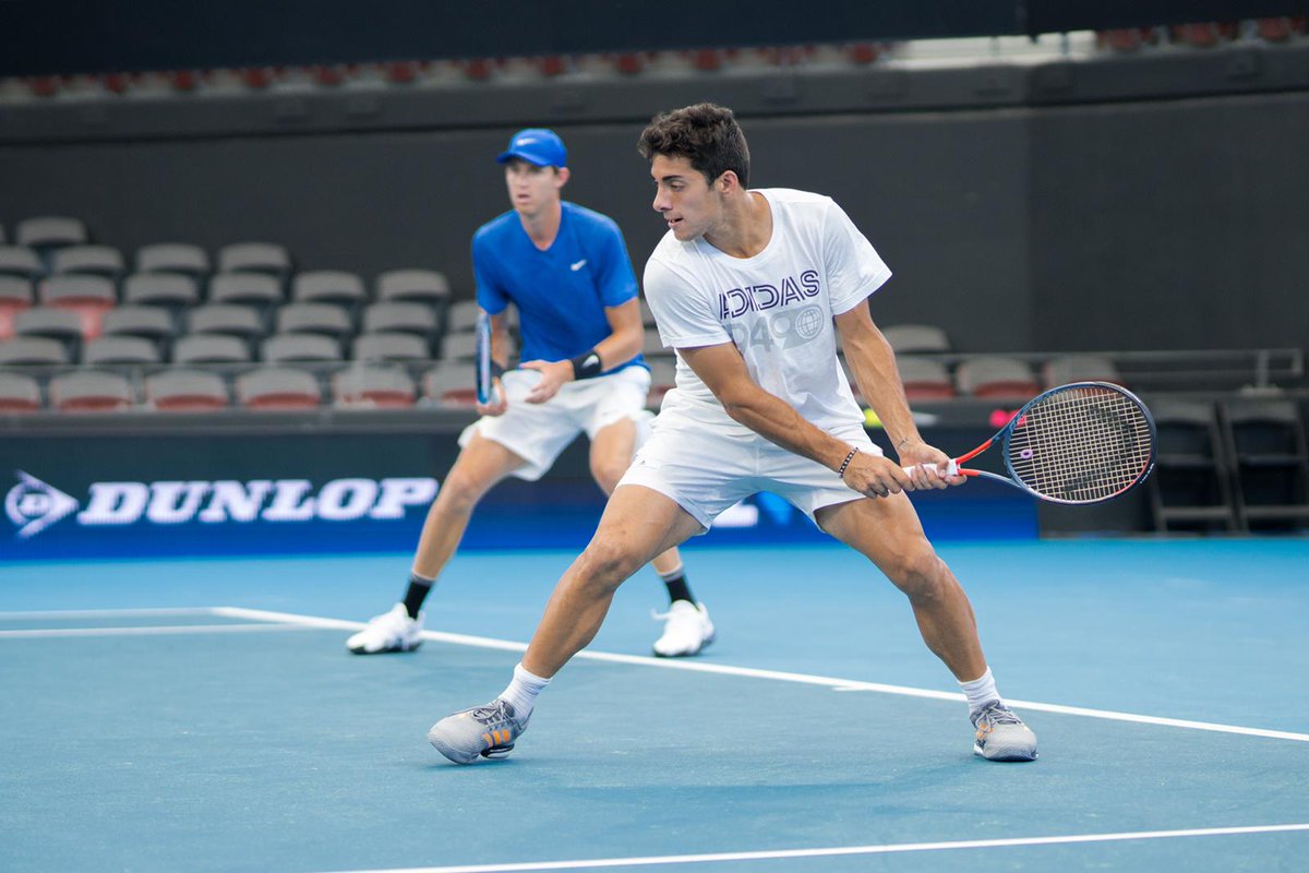 🎾 ORDEN DE JUEGO CONFIRMADO:

🇨🇱 <a href="/NicoJarry/">Nicolas Jarry Fillol</a> 🆚 🇫🇷 Paire - 21:00
🇨🇱 <a href="/Garin_Cris/">Cristian Garin</a> 🆚 🇫🇷 Monfils - 23:00
🇨🇱 Garin/Jarry 🆚 🇫🇷 Mahut/Roger-Vasselin - 01:00