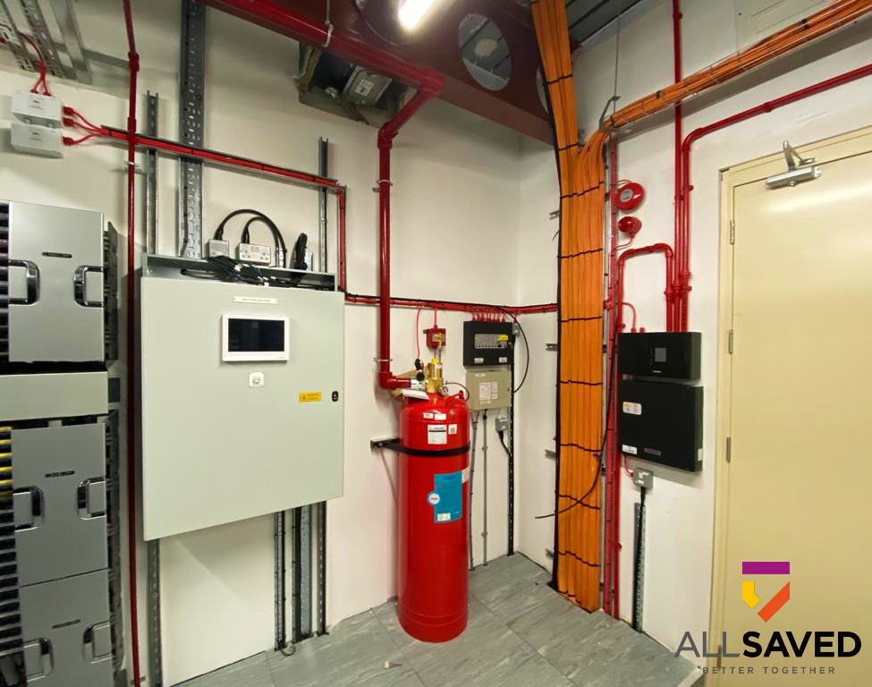 AllsavedLtd's tweet photo. Data Centre fitted with a fresh suppression system, ready for final connections 💨
#datacentre #fireprotection #firesuppression #novec1230 #3m #airsampling #notifier #kentec #xtralis #vesda https://t.co/IPbfyfysvC