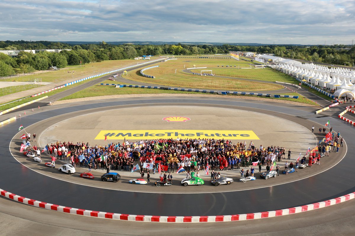 terakkiteam's tweet photo. Shell Eco-marathon Europe 2019
Mercedes-Benz World, London/UK 
Family Photo... 
#shellecomarathon #MakeTheFuture
@shell_ecomar https://t.co/zzjkdUAr1M
