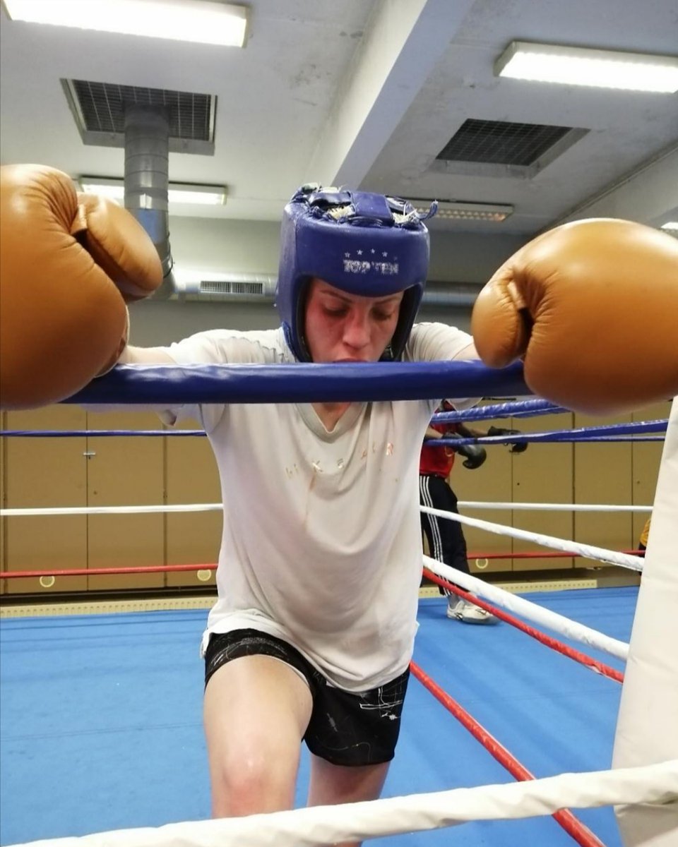 MaivaHamadouche's tweet photo. #preparation #objectif #2020 je tiens à remercier mon ancien partenaire #elion disponible chez #Boxingshop #Paris. Un partenaire bienveillant et sincère.
Je rejoins la #teamAdidas pour cette annee qui s'annonce riche en' événements. https://t.co/Fo0Arkq0s4