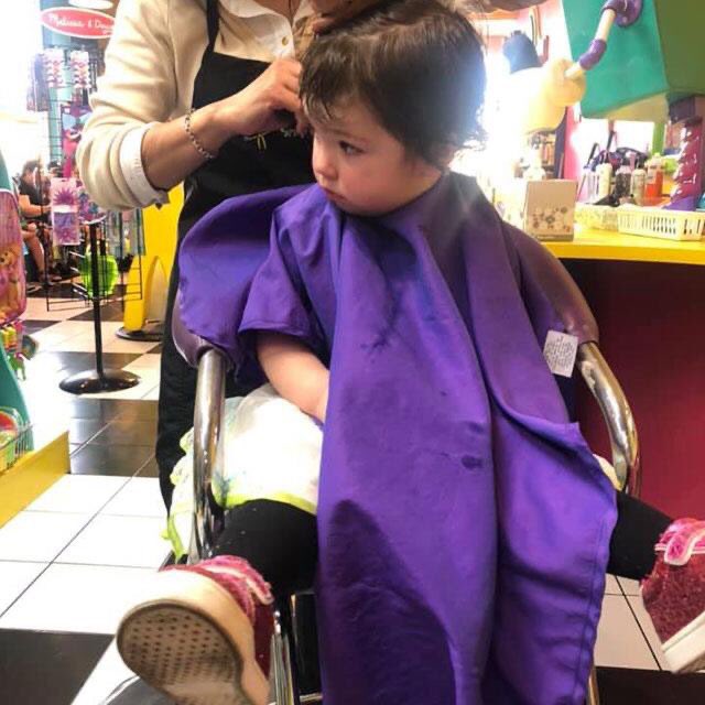 SnipitsAvon's tweet photo. When you are in the middle of a haircut adventure but want everyone to see your pink sparkle kicks! #WeSpeakKid #SnipitsMagic https://t.co/BQNlQG4Gsb
