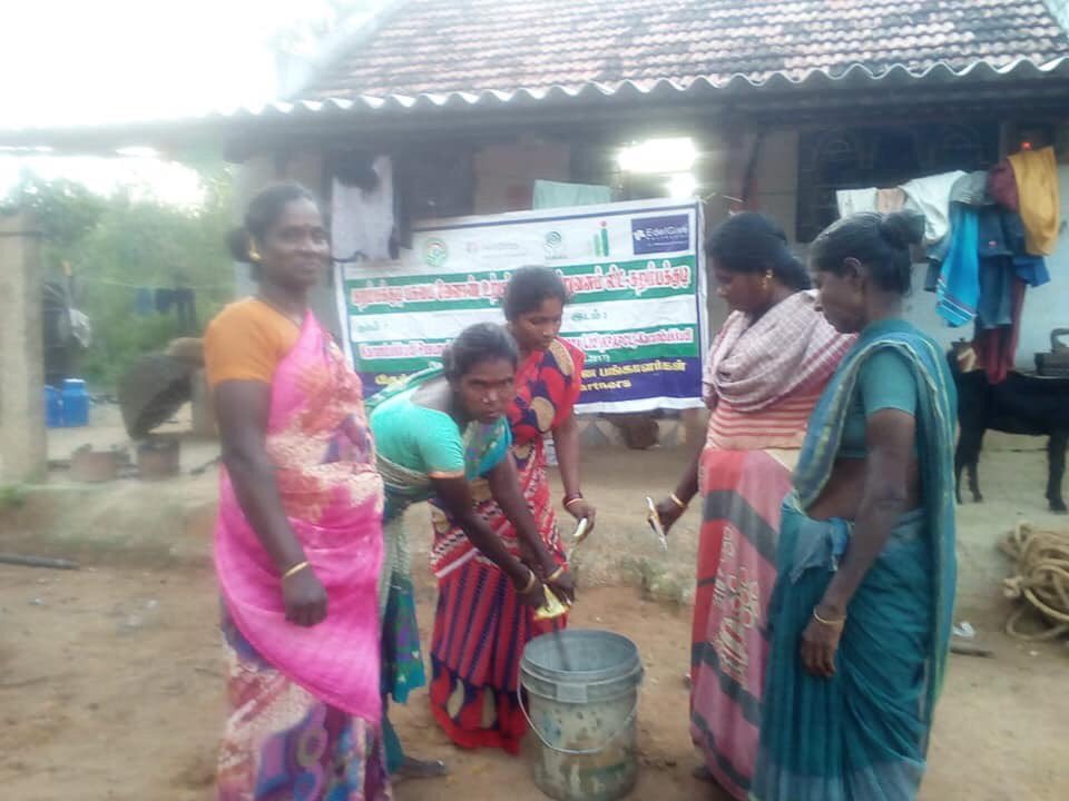 EdelGive's tweet photo. @Vrutti_Catalyst, our partner NGO, has been employing the 3 Fold Model to help over 5,000 farmers become wealthy, resilient and responsible.
Read more on the work that Vrutti does: https://t.co/JhvQHhYXx9
#3Fold #Farmers #CSR #Philanthropy #SustainablePractices https://t.co/cKeSi5UWoY