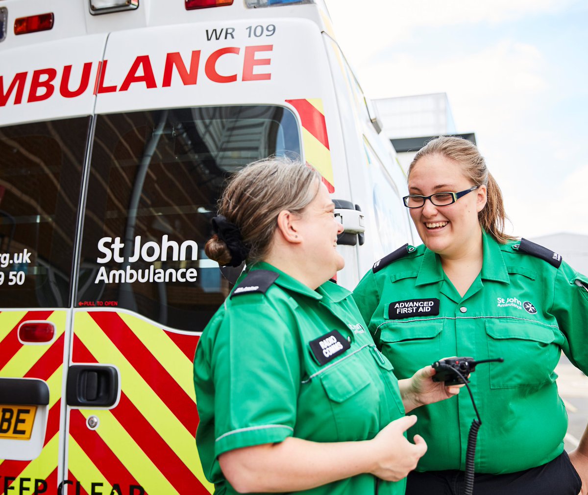 stjohnambulance's tweet photo. Still hunting for that perfect #NewYearsResolution? Why not start this decade as a volunteer! You’ll learn lifesaving skills, enhance your CV, meet fantastic people and support your community.

Learn more: https://t.co/rrOMshCdhR https://t.co/GLjZk4QLlS