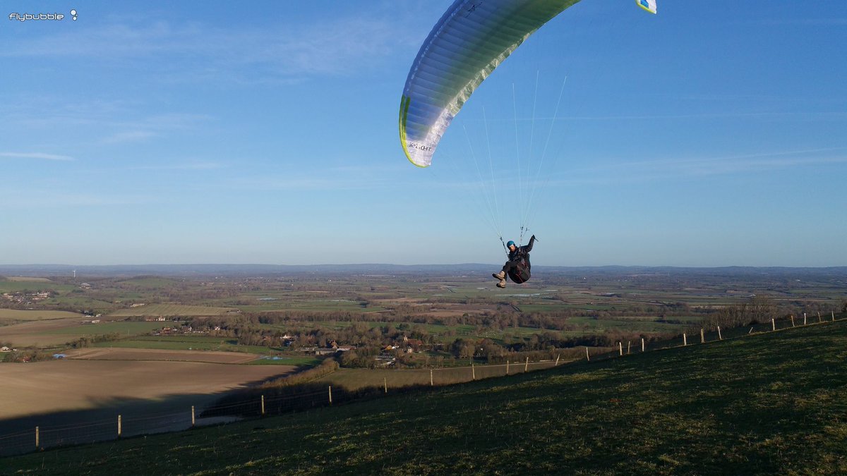 FlybubbleTeam's tweet photo. Top landing tips: 1. Know your airflow 2. Plan your approach 3. Approach obliquely 4. Control your airspeed 5. Fine tune your finals 6. Control the wing! More tips https://t.co/TmLybpKTvI #flybubble #flybubbletips #paragliding #paraglidingskills #paraglidingtips https://t.co/y04oCvorH1