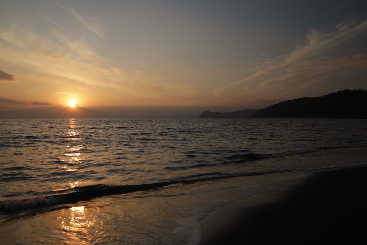 hirasu21c's tweet photo. today #seashore #sunset #sea #cloud https://t.co/1cwjbDZCpI