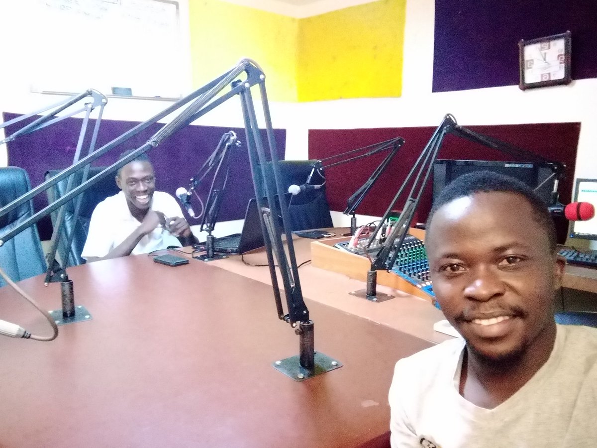 977unityfm's tweet photo. The #EssentialFridayMix is still going hard with Dj Enock and @aaronebwola 

Send shout-outs and requests here! https://t.co/MWVlGwPQ7e