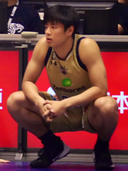 Pomdy 最近好きになった有名人 琉球ゴールデンキングスに特別指定選手として加入した牧隼利 まき はやと 選手 かわいいお顔と筋肉美とハッスルプレーがたまらなく良いです Share873 Twitter