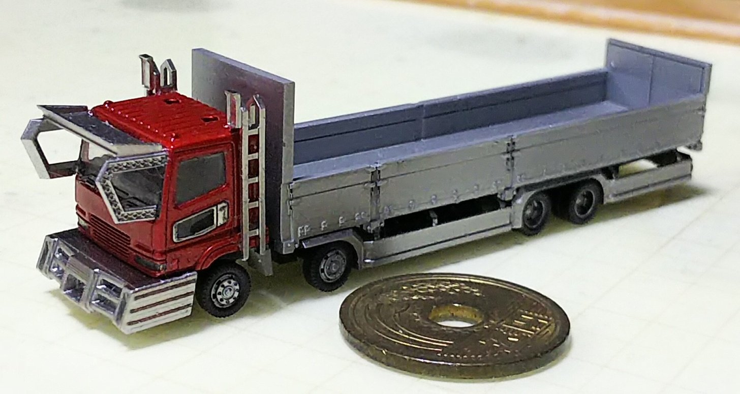 春の新作シューズ満載 トラックコレクション改造 タンクローリー2台