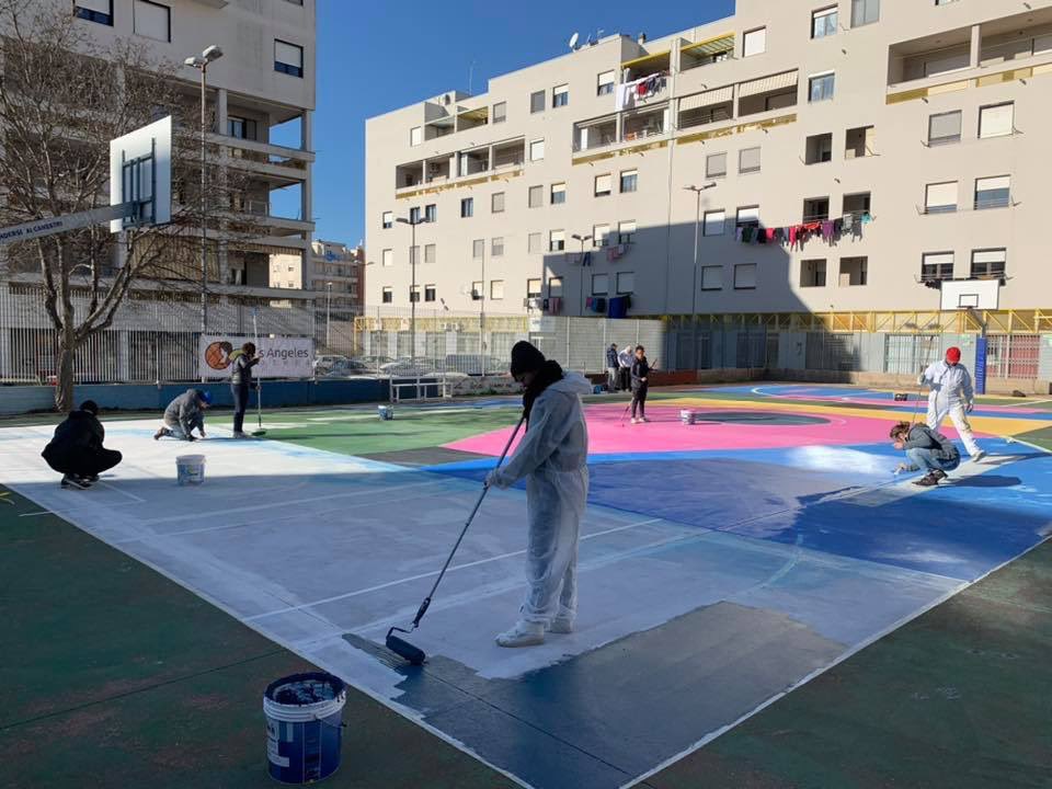 OpenPlayfulspac's tweet photo. Questo bel sole ci trasmette la carica giusta per avanzare con il nostro intervento di arte urbana. Venite a darci una mano: vi aspettiamo in piazza Degli Olmi! 😃☀️
⠀
#OpenPlayfulSpace #Matera2019 #Uisp #UispBasilicata ✅ https://t.co/yqlW6XwAZj