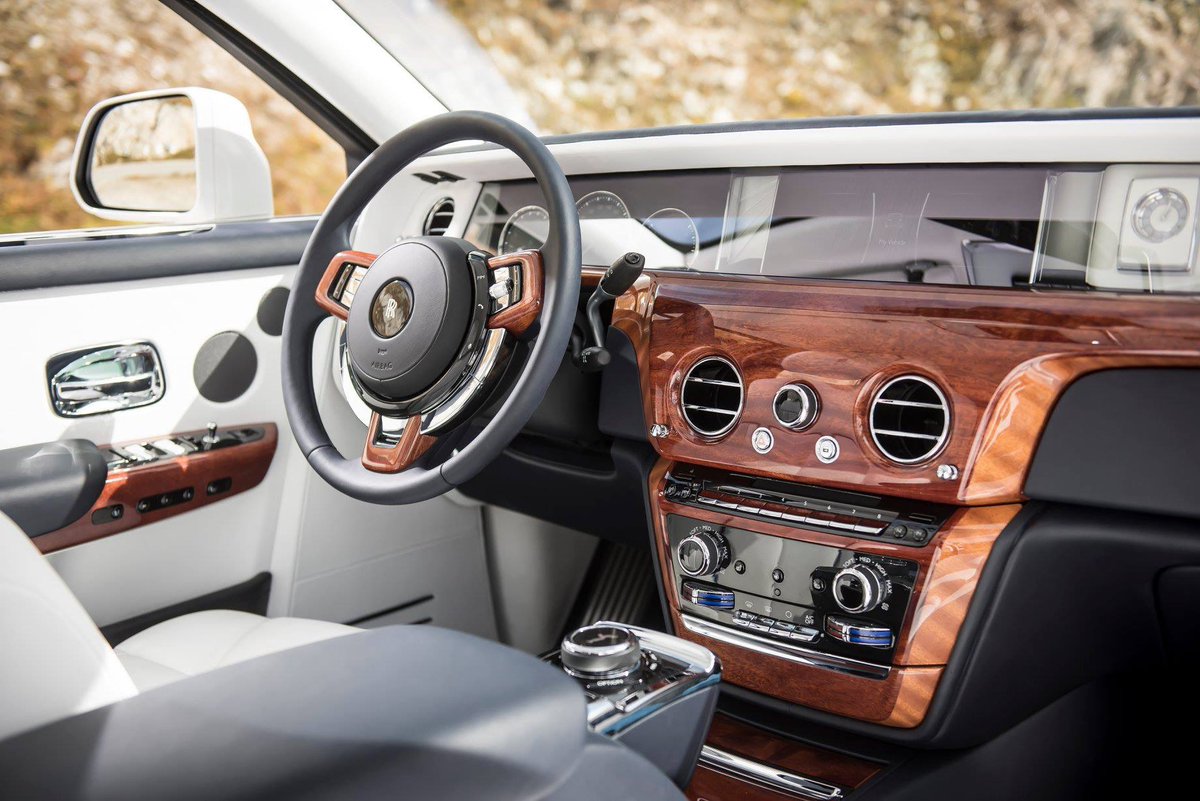 MusbahArt's tweet photo. Rolls-Royce Phantom Provenance
#rollsroyce #rrphantom #spiritofrollsroyce https://t.co/Z73bhazBF7