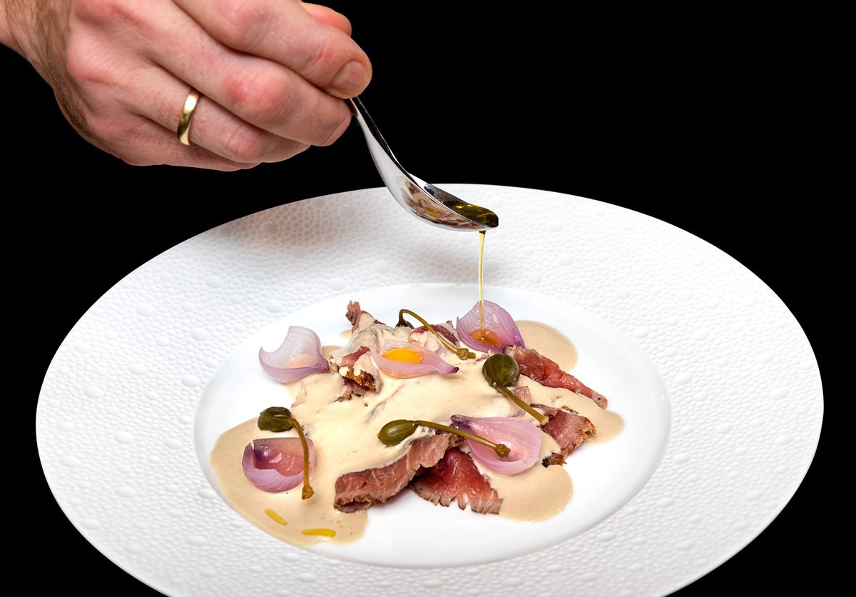 Lodhidelhi's tweet photo. Surrender to the spell of the timeless Italian delicacy, Lamb Tonnato with onion and capers, gingerly portioned for an epicurean experience at Perbacco.

#TheLodhi #TheLodhiLife #LHWTraveler #Perbacco https://t.co/PSiDB6V3do